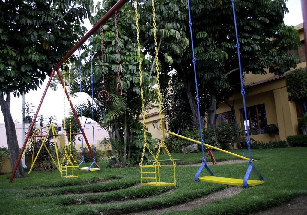 Hotel Los Olivos Spa Oaxaca Bagian luar foto